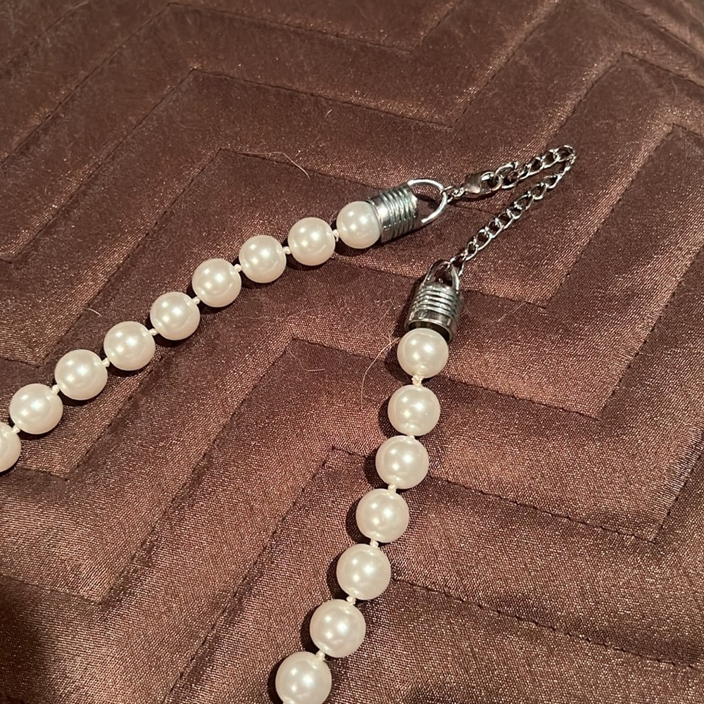 Necklace - Picture 2 of 2